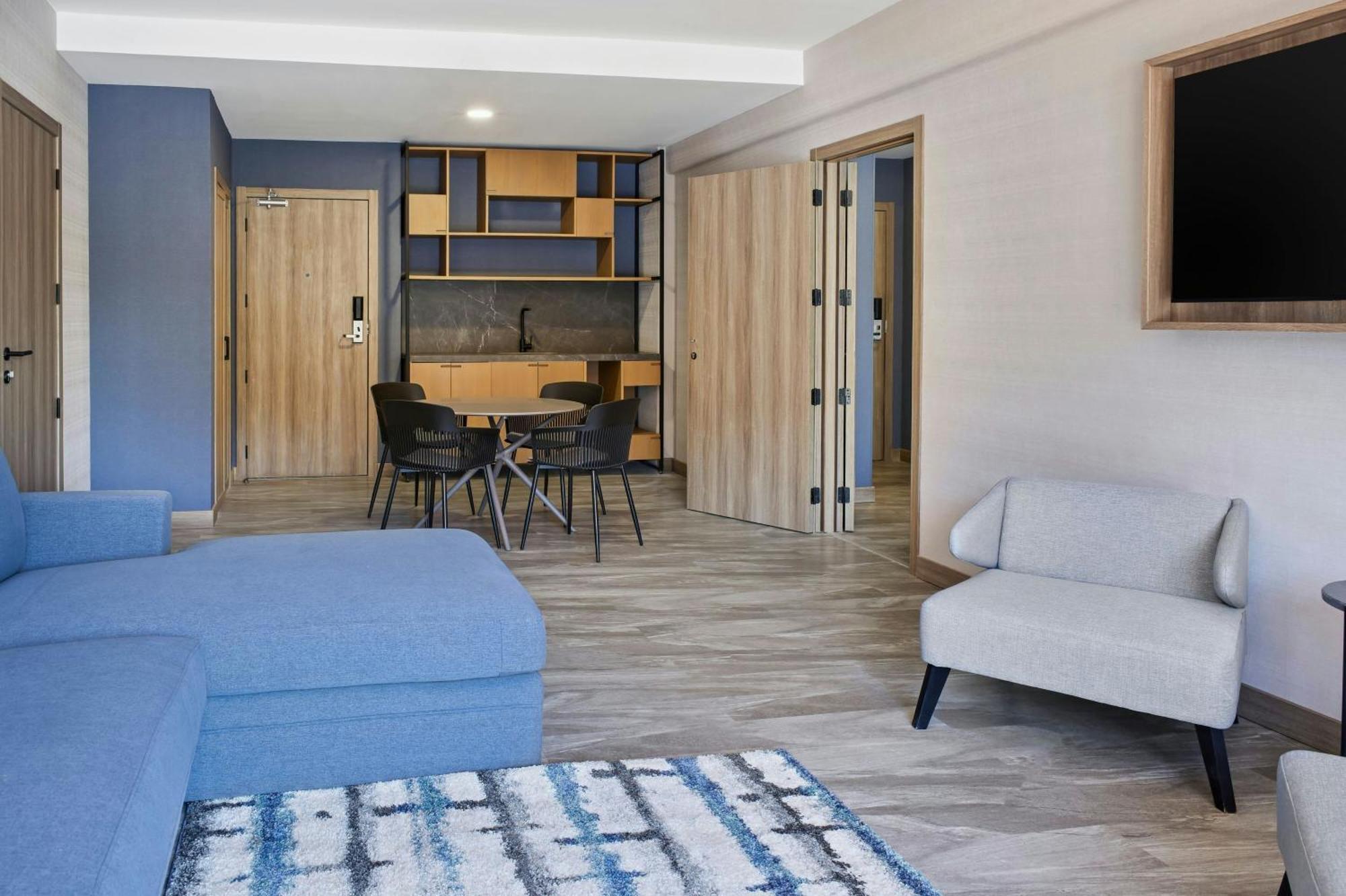 Courtyard By Marriott San Jose Escazu Hotel Ngoại thất bức ảnh
