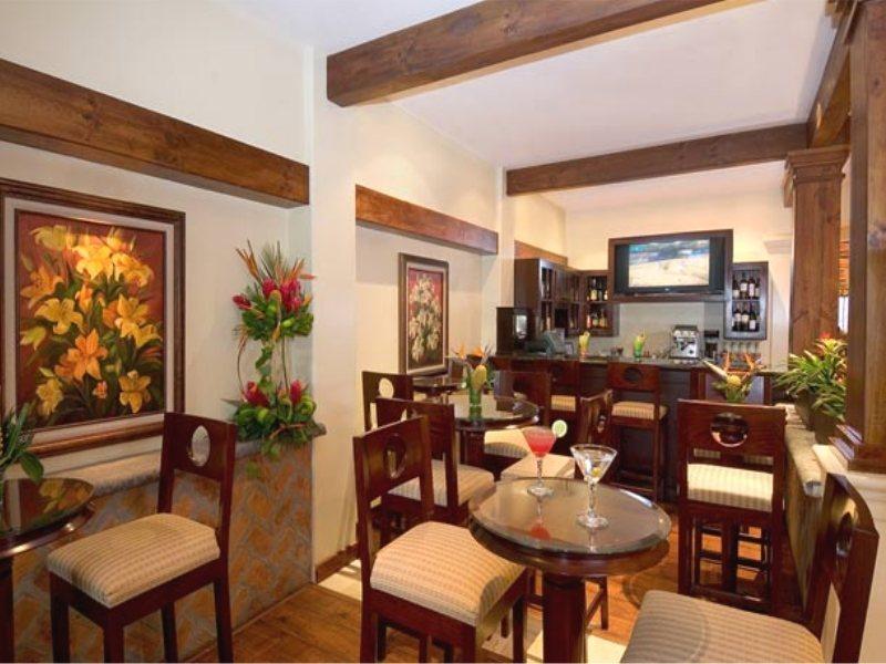 Courtyard By Marriott San Jose Escazu Hotel Ngoại thất bức ảnh